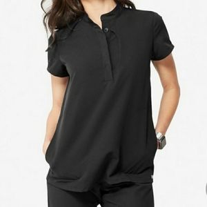Figs pali Cresent scrub top.  Black